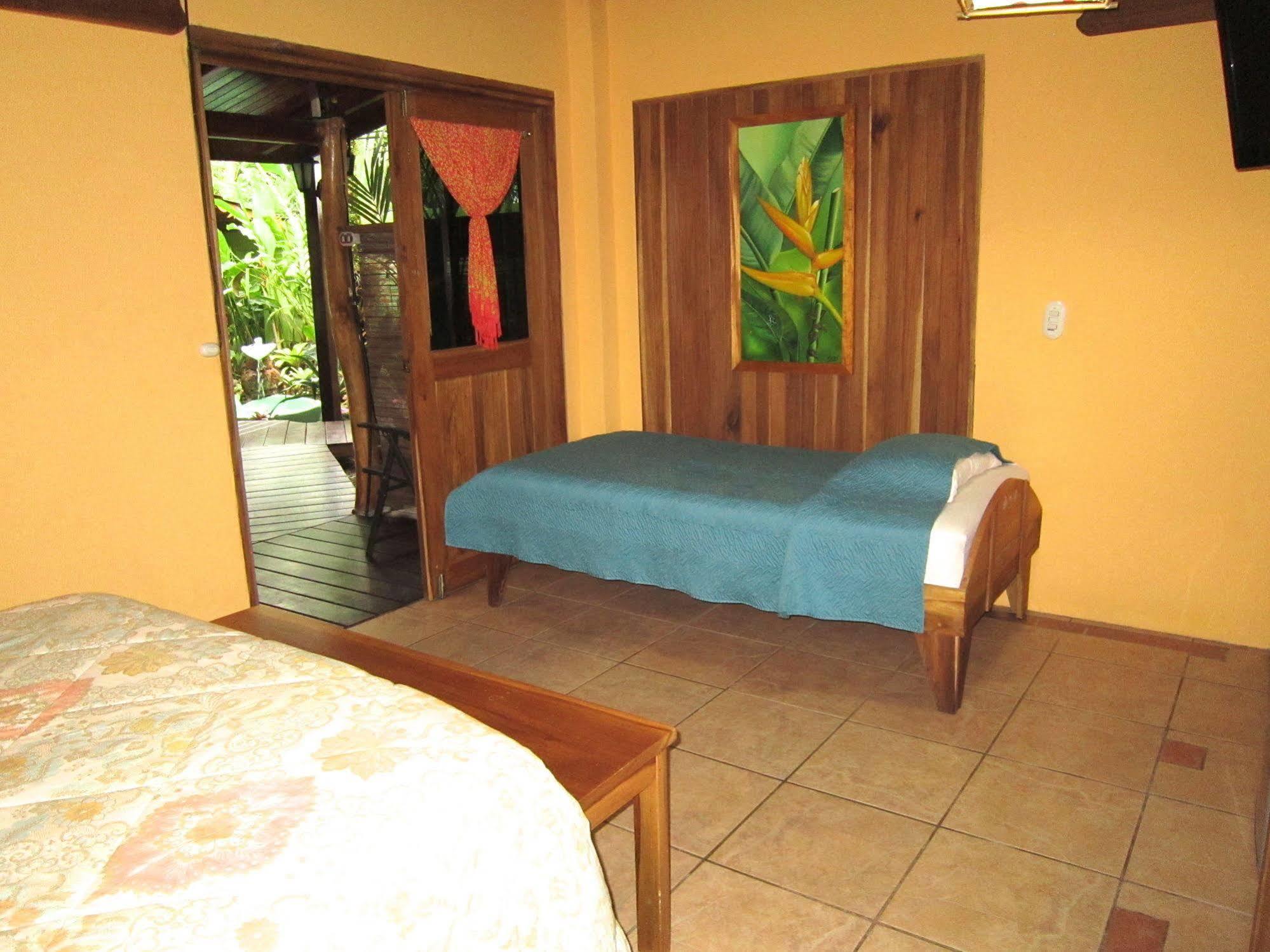 Physis Caribbean Bed & Breakfast Puerto Viejo de Talamanca Экстерьер фото