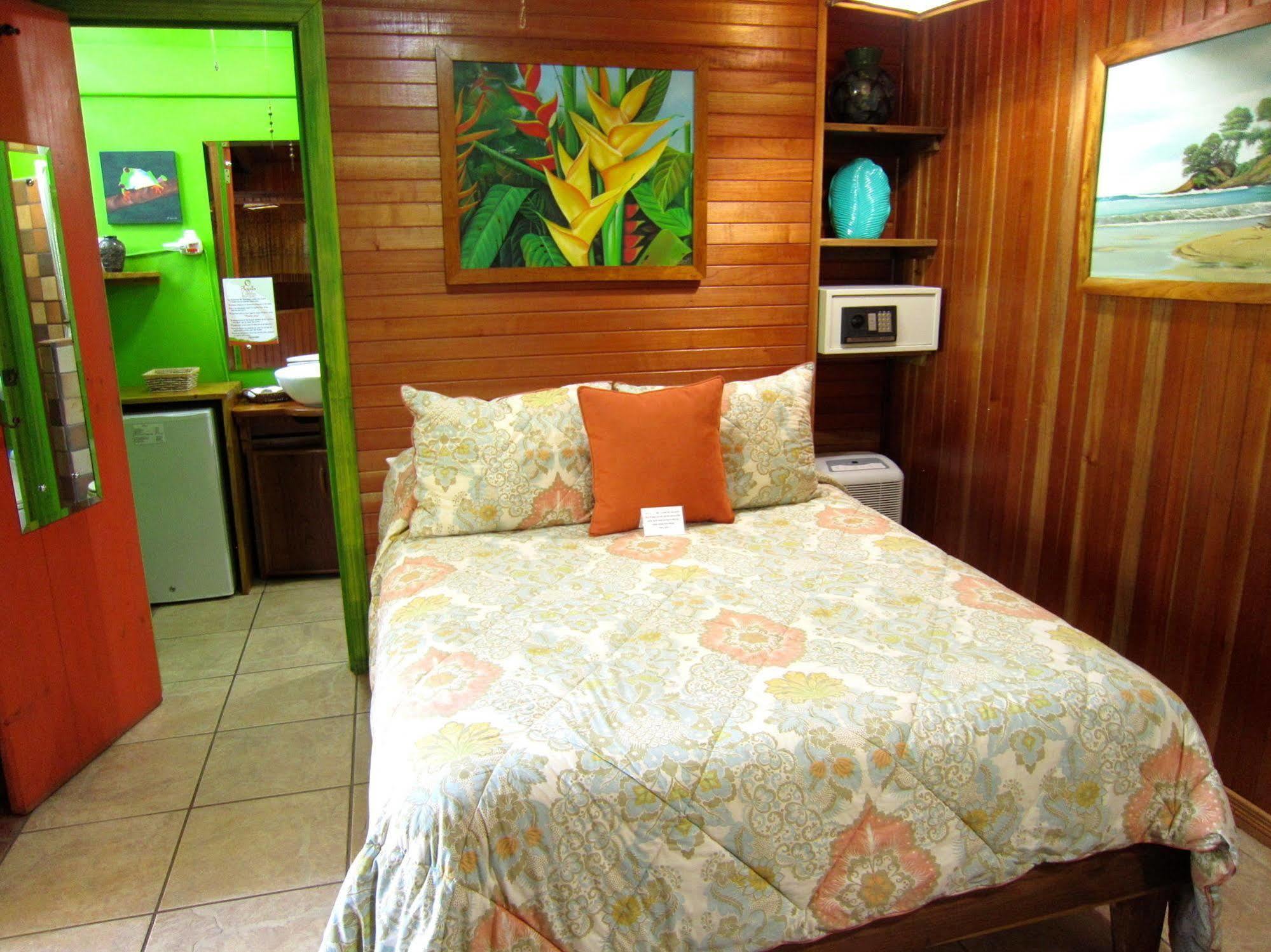 Physis Caribbean Bed & Breakfast Puerto Viejo de Talamanca Экстерьер фото