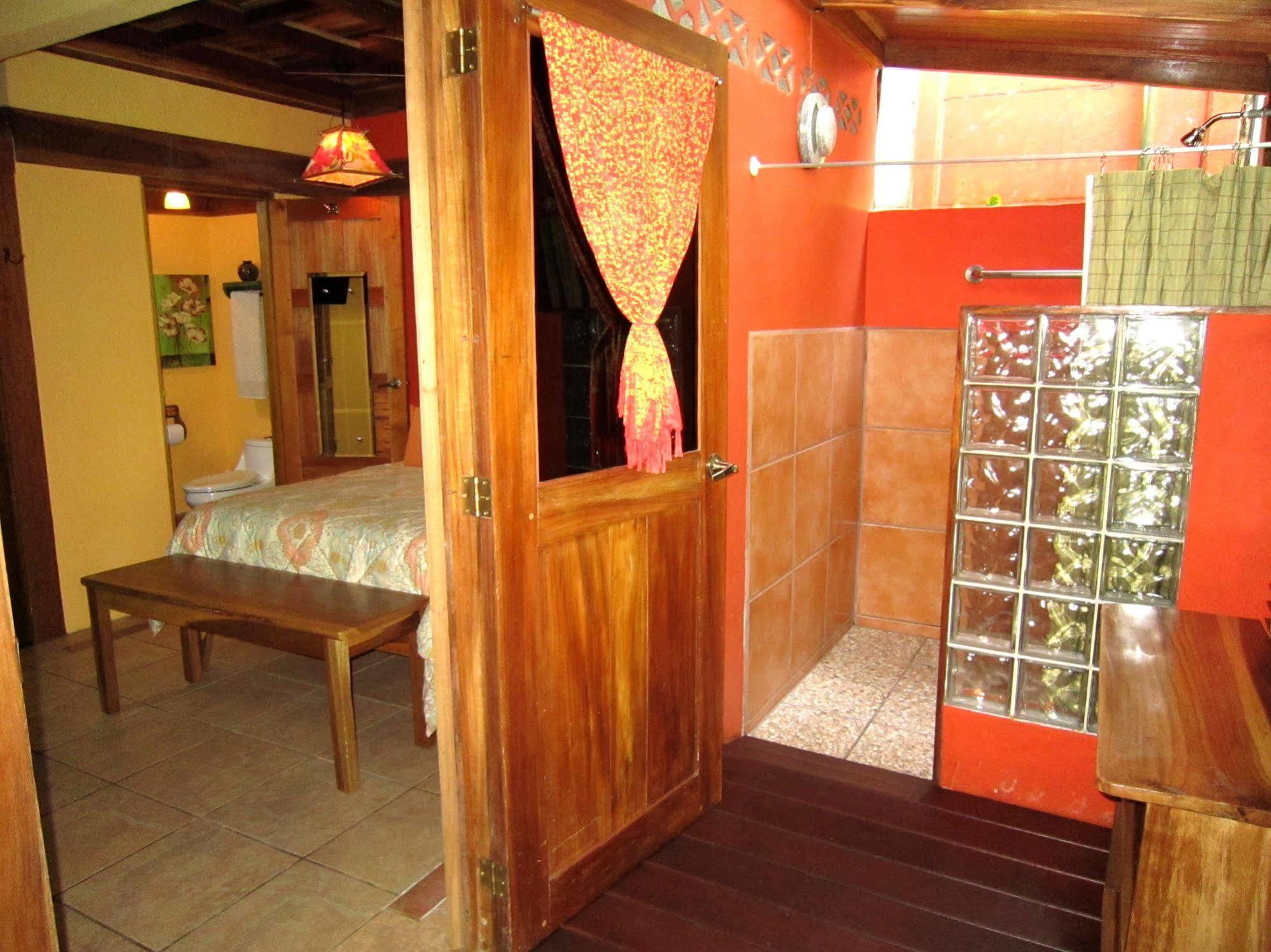 Physis Caribbean Bed & Breakfast Puerto Viejo de Talamanca Экстерьер фото