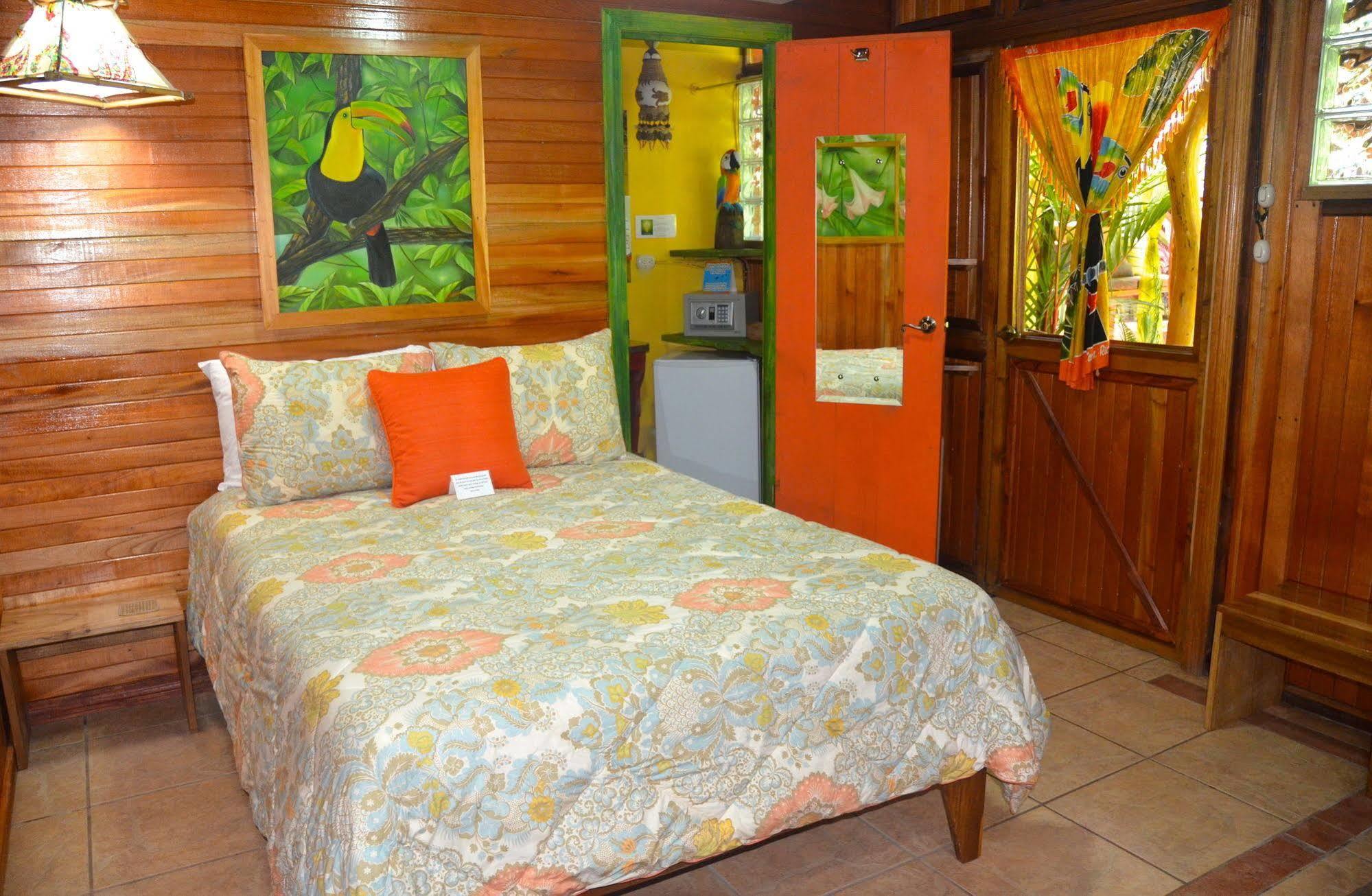 Physis Caribbean Bed & Breakfast Puerto Viejo de Talamanca Экстерьер фото