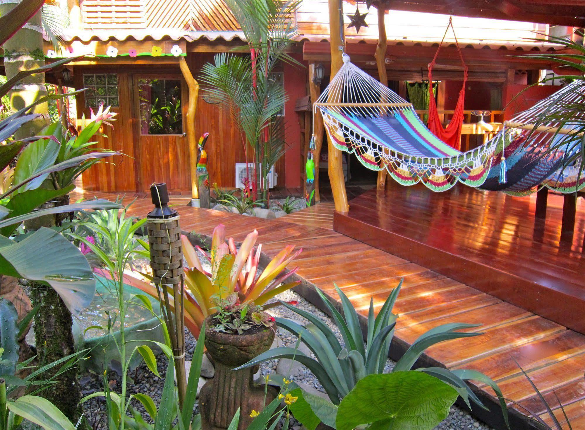 Physis Caribbean Bed & Breakfast Puerto Viejo de Talamanca Экстерьер фото