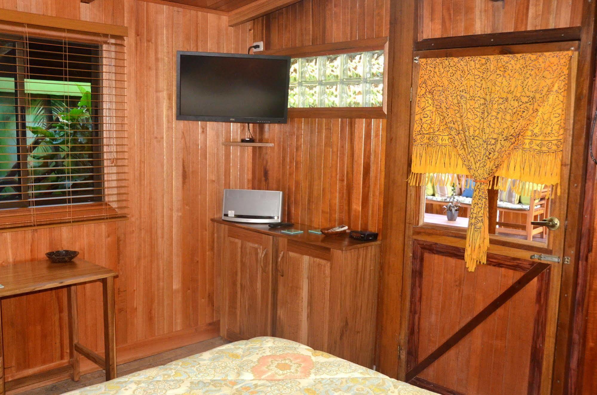 Physis Caribbean Bed & Breakfast Puerto Viejo de Talamanca Экстерьер фото
